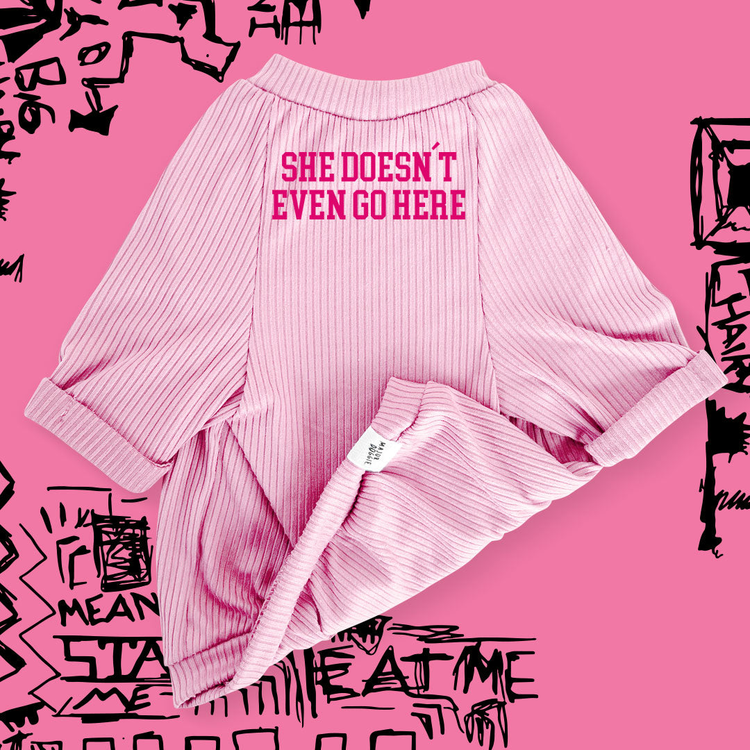 She doesn't even go here | Lightweight Tee